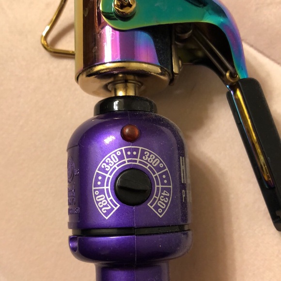 Hot tools 2” curling iron - Picture 3 of 4